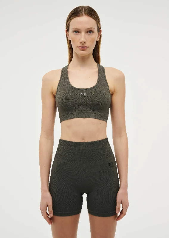 RESTORE SEAMLESS SPORTS BRA IN GUNMETAL